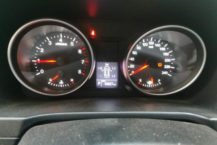 Used Haval H6 2016 Upgraded Model 1.5T Automatic Two-Wheel Drive Elite Version Instrument Cluster