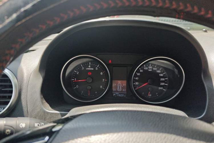 Used Haval H6 2016 Upgraded Model 1.5T Automatic Two-Wheel Drive Elite Version Instrument Cluster