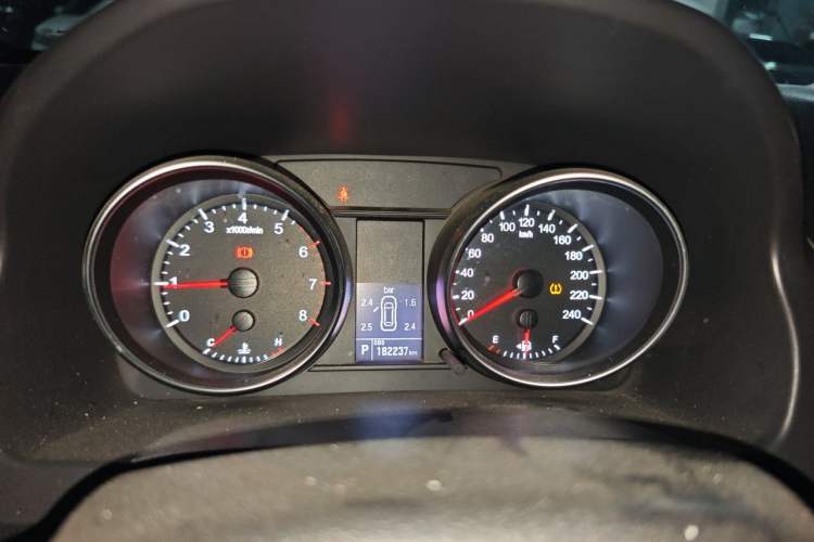 Used Haval H6 2016 Upgraded Model 1.5T Automatic Two-Wheel Drive Elite Version Instrument Cluster