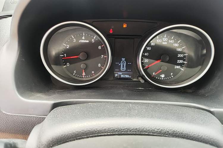 Used Haval H6 2016 Upgraded Model 1.5T Automatic Two-Wheel Drive Elite Version Instrument Cluster