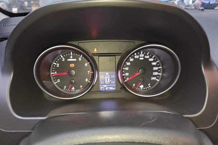Used Haval H6 2016 Upgraded Model 1.5T Automatic Two-Wheel Drive Elite Version Instrument Cluster