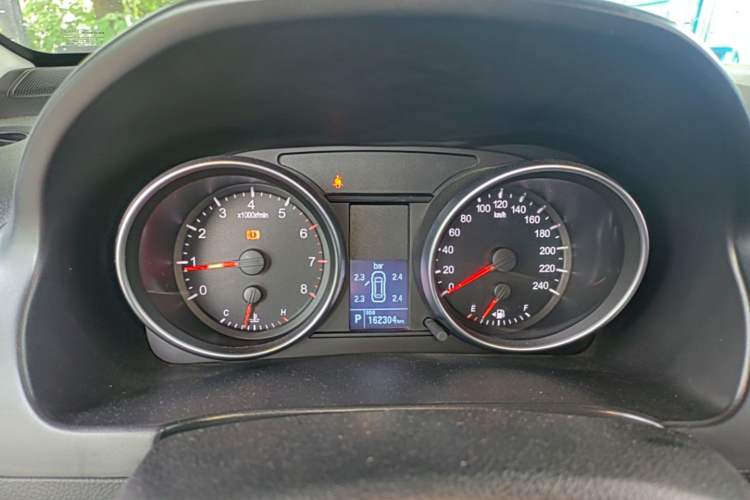 Used Haval H6 2016 Upgraded Model 1.5T Automatic Two-Wheel Drive Elite Version Instrument Cluster