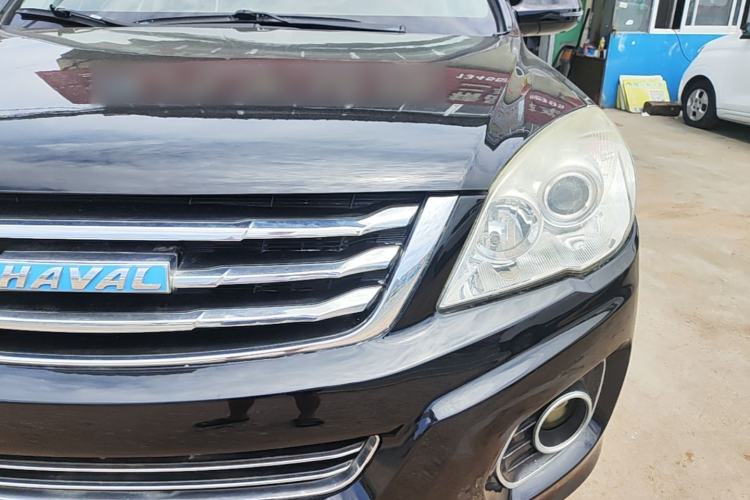 Used Haval H6 2016 Upgraded Model 1.5T Automatic Two-Wheel Drive Elite Version Left Front Headlight