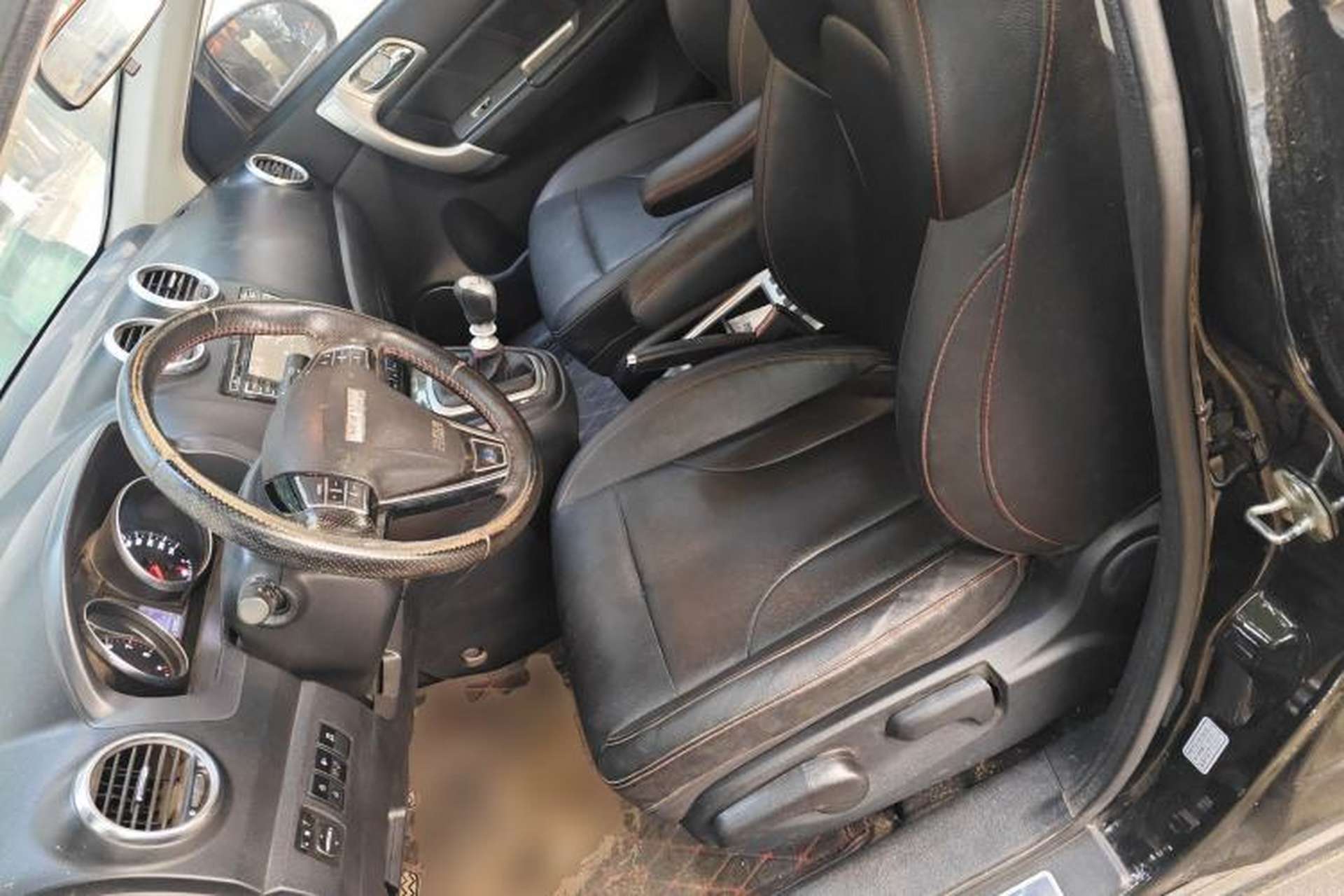 Used Haval H6 2016 Upgraded Model 1.5T Manual Two-Wheel Drive Elite Version Left Front Seat