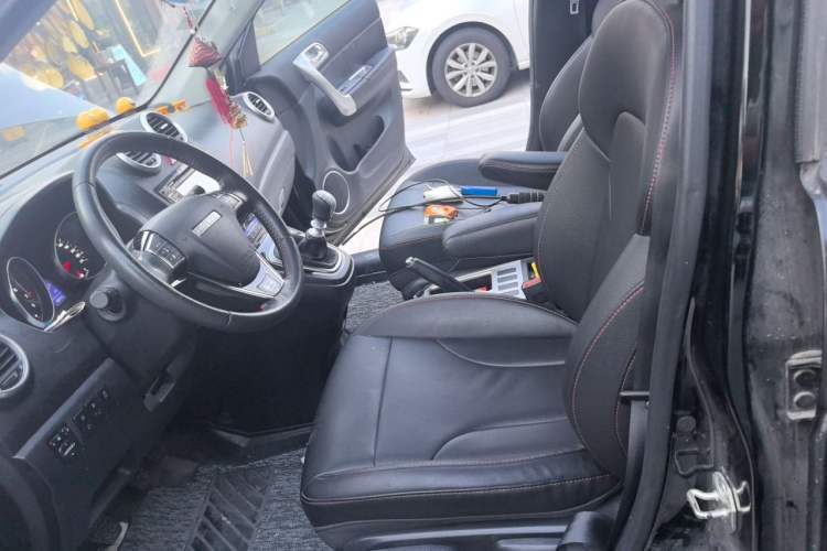 Used Haval H6 2016 Upgraded Model 1.5T Manual Two-Wheel Drive Elite Version Left Front Seat