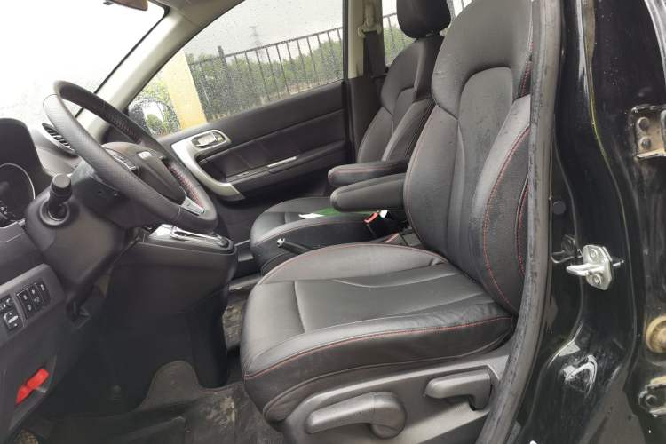 Used Haval H6 2016 Upgraded Model 1.5T Automatic Two-Wheel Drive Elite Version Left Front Seat