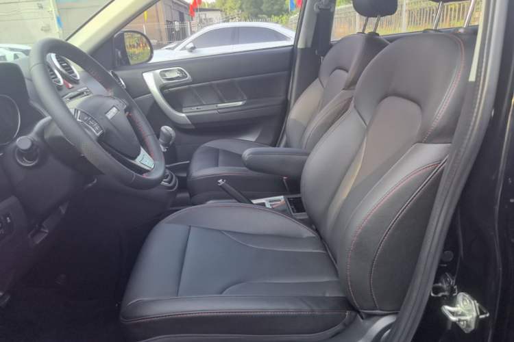 Used Haval H6 2016 Upgraded Model 1.5T Manual Two-Wheel Drive Elite Version Left Front Seat
