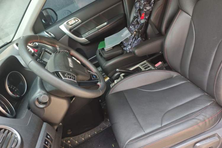 Used Haval H6 2016 Upgraded Model 1.5T Automatic Two-Wheel Drive Elite Version Left Front Seat