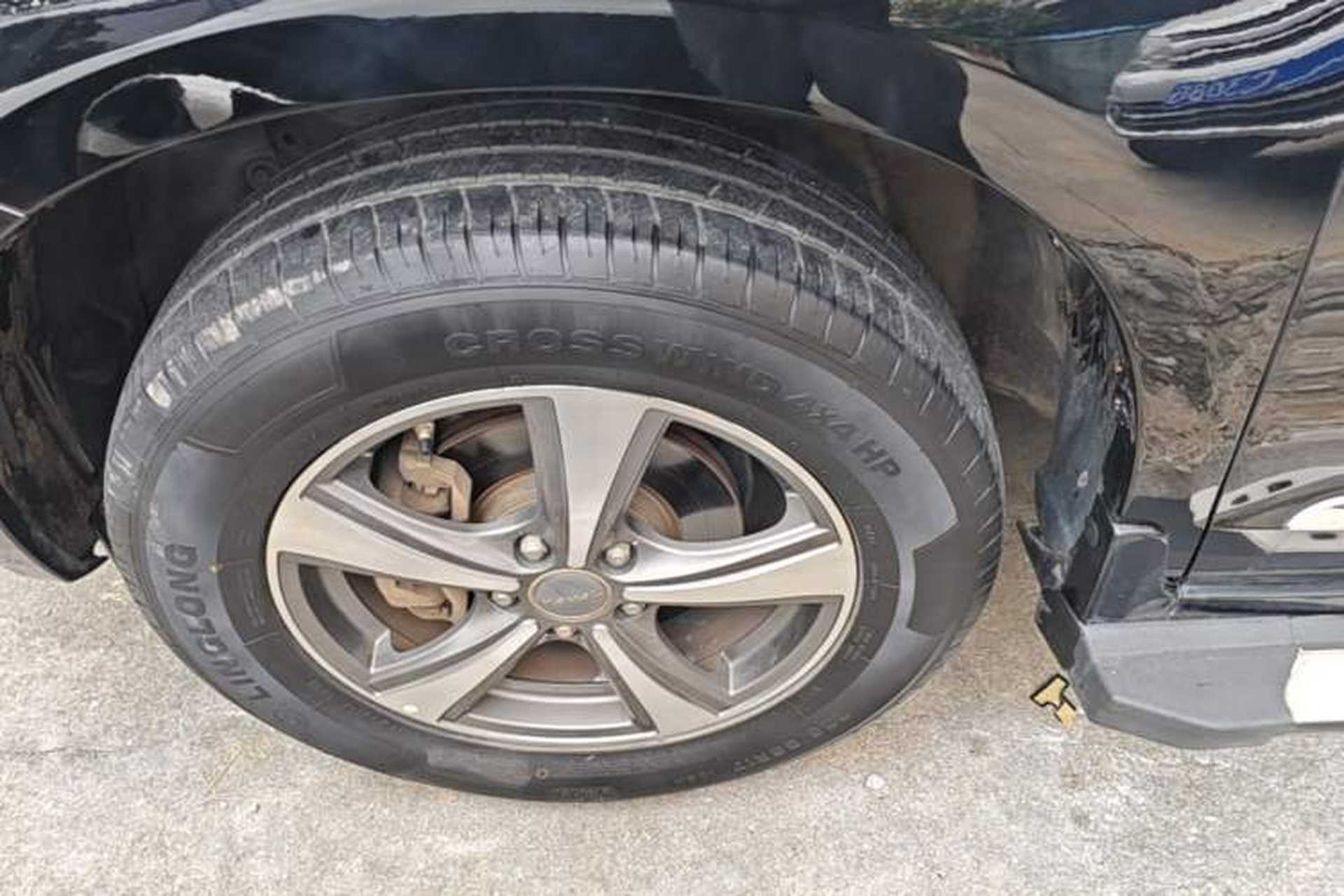 Used Haval H6 2016 Upgraded Model 1.5T Manual Two-Wheel Drive Elite Version Left Front Wheel Hub