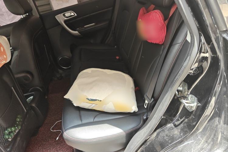 Used Haval H6 2016 Upgraded Model 1.5T Automatic Two-Wheel Drive Elite Version Left Rear Seat