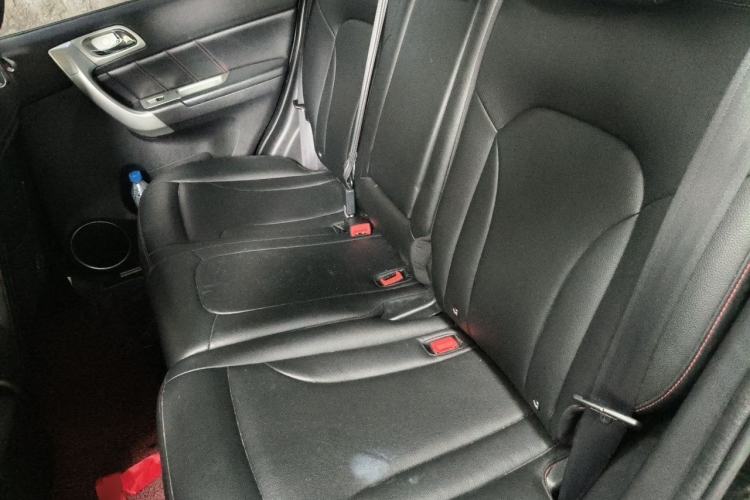 Used Haval H6 2016 Upgraded Model 1.5T Manual Two-Wheel Drive Elite Version Left Rear Seat