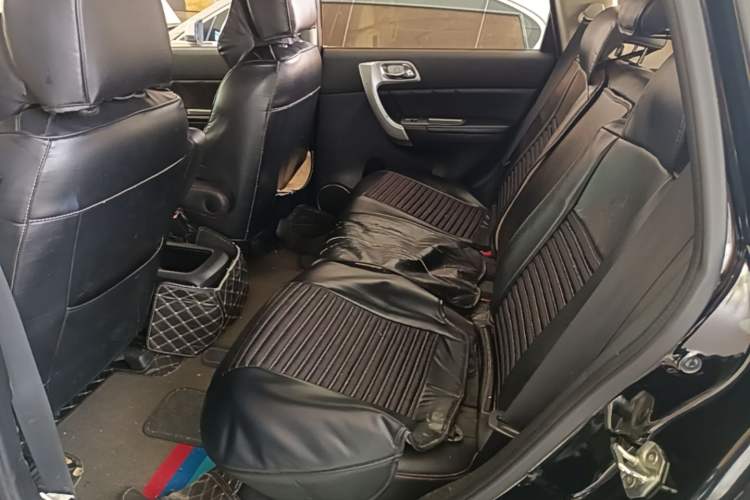 Used Haval H6 2016 Upgraded Model 1.5T Automatic Two-Wheel Drive Elite Version Left Rear Seat