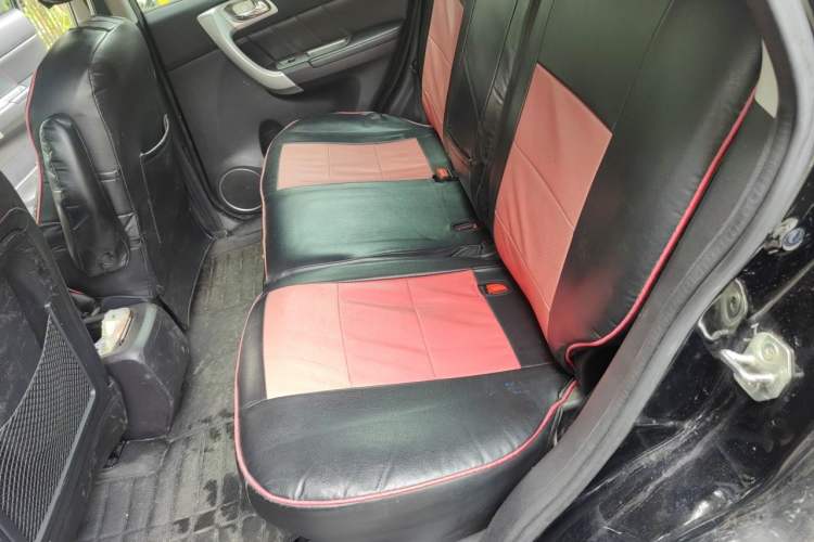 Used Haval H6 2016 Upgraded Model 1.5T Manual Two-Wheel Drive Urban Version Left Rear Seat