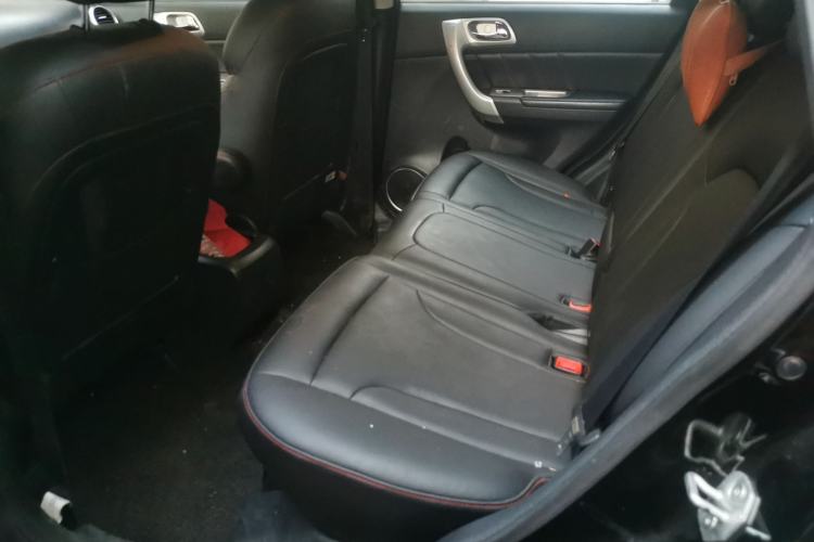 Used Haval H6 2016 Upgraded Model 1.5T Automatic Two-Wheel Drive Elite Version Left Rear Seat