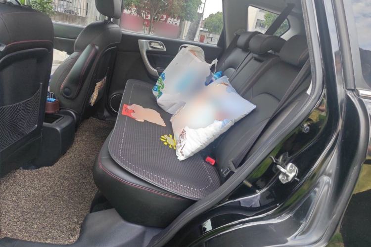 Used Haval H6 2016 Upgraded Model 1.5T Manual Two-Wheel Drive Elite Version Left Rear Seat