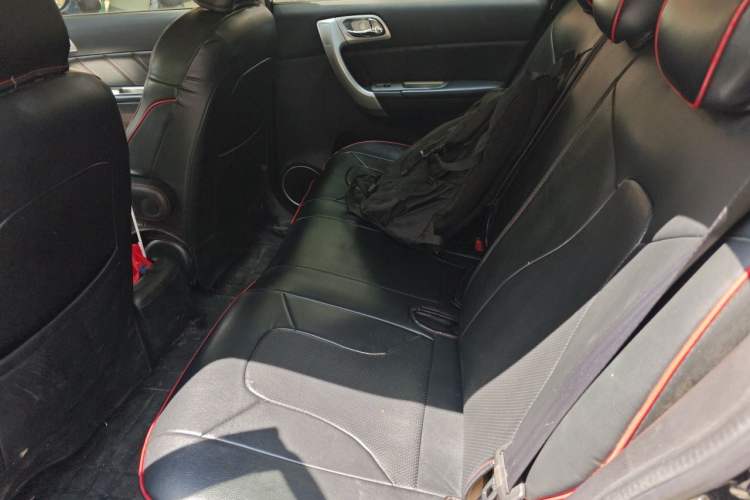 Used Haval H6 2016 Upgraded Model 1.5T Automatic Two-Wheel Drive Elite Version Left Rear Seat