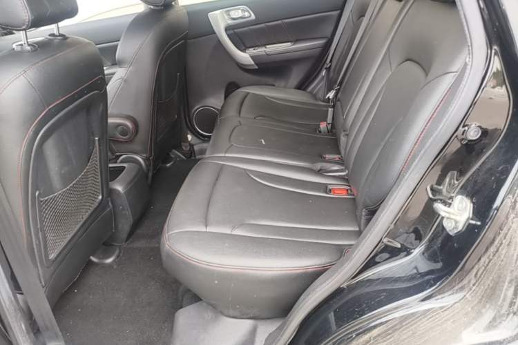 Used Haval H6 2016 Upgraded Model 1.5T Automatic Two-Wheel Drive Elite Version Left Rear Seat