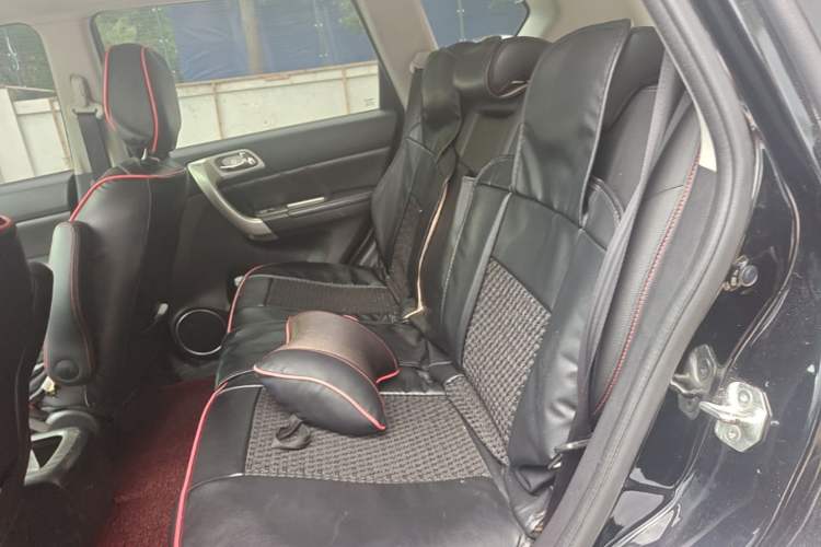 Used Haval H6 2016 Upgraded Model 1.5T Manual Two-Wheel Drive Elite Version Left Rear Seat