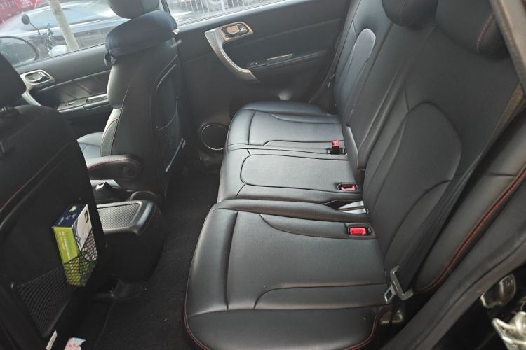 Used Haval H6 2016 Upgraded Model 1.5T Manual Two-Wheel Drive Elite Version Left Rear Seat