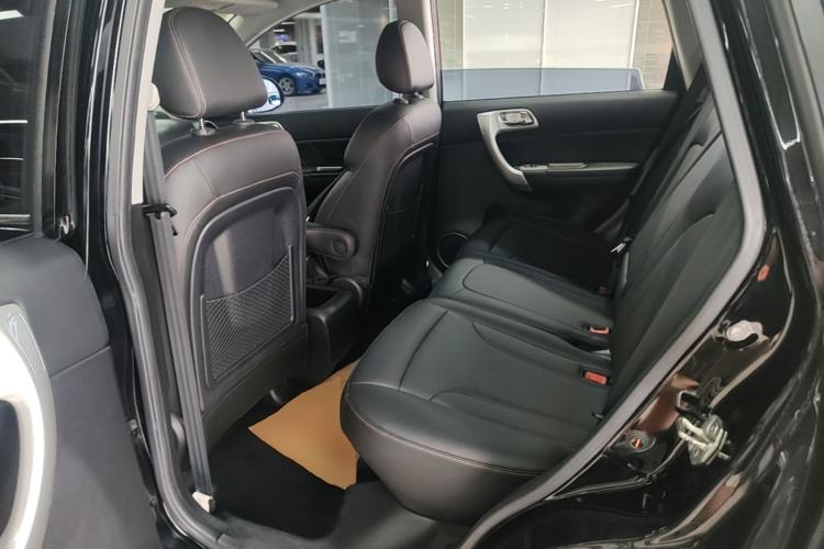 Used Haval H6 2016 Upgraded Model 1.5T Automatic Two-Wheel Drive Elite Version Left Rear Seat