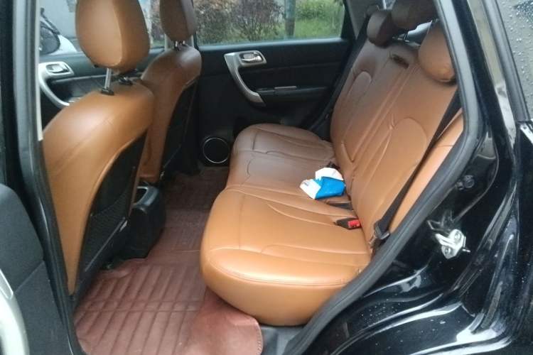 Used Haval H6 2016 Upgraded Model 1.5T Manual Two-Wheel Drive Value Edition Left Rear Seat