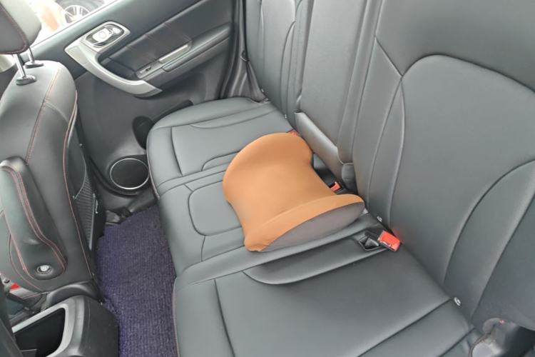 Used Haval H6 2016 Upgraded Model 1.5T Automatic Two-Wheel Drive Elite Version Left Rear Seat