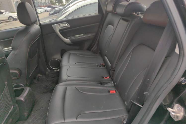 Used Haval H6 2016 Upgraded Model 1.5T Automatic Two-Wheel Drive Elite Version Left Rear Seat