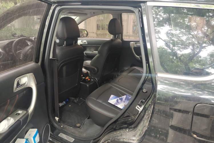 Used Haval H6 2016 Upgraded Model 1.5T Automatic Two-Wheel Drive Elite Version Left Rear Seat