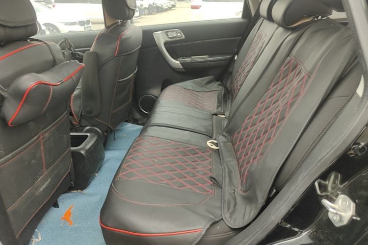 Used Haval H6 2016 Upgraded Model 1.5T Manual Two-Wheel Drive Value Edition Left Rear Seat