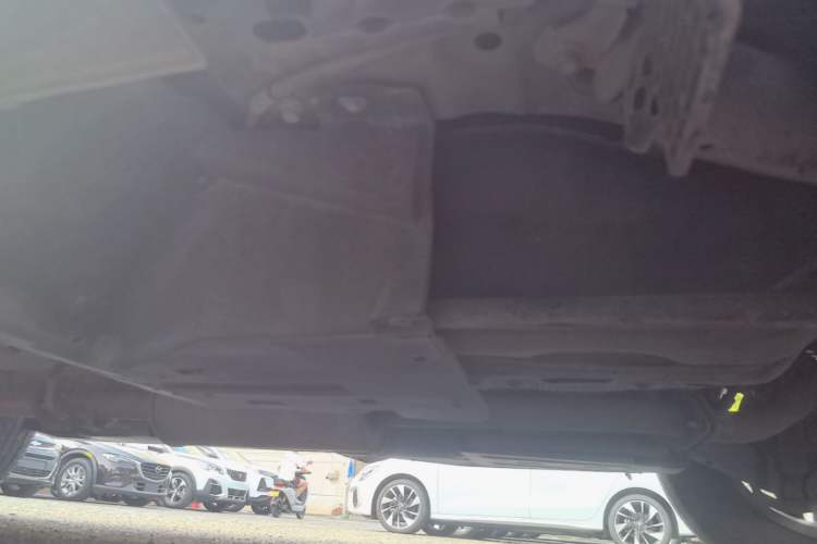 Used Haval H6 2016 Upgraded Model 1.5T Manual Two-Wheel Drive Elite Version Left Side Sill