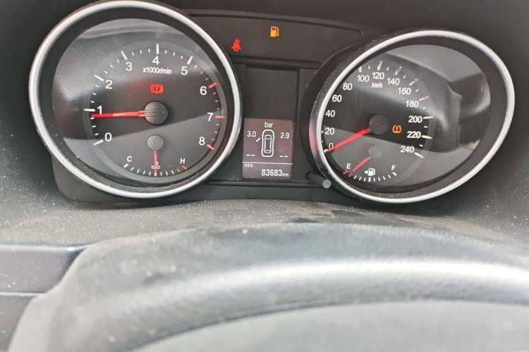 Used Haval H6 2016 Upgraded Model 1.5T Manual Two-Wheel Drive Elite Version Odometer Close Up