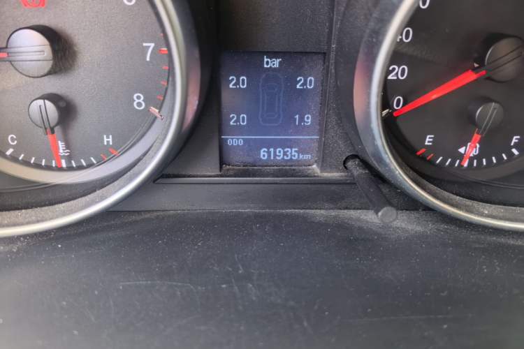 Used Haval H6 2016 Upgraded Model 1.5T Manual Two-Wheel Drive Elite Version Odometer Close Up