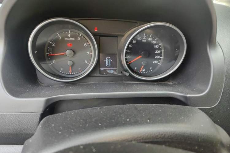 Used Haval H6 2016 Upgraded Model 1.5T Manual Two-Wheel Drive Urban Version Odometer Close Up