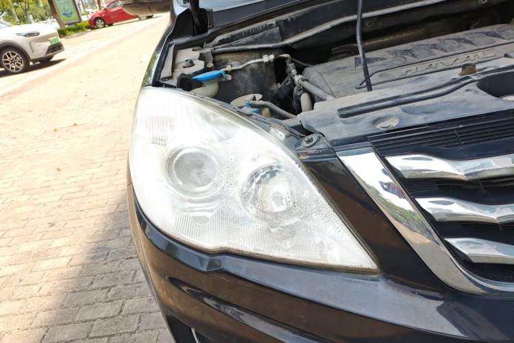 Used Haval H6 2016 Upgraded Model 1.5T Manual Two-Wheel Drive Elite Version Right Front Headlight