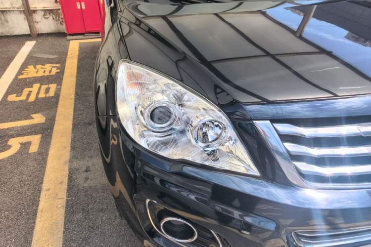 Used Haval H6 2016 Upgraded Model 1.5T Manual Two-Wheel Drive Elite Version Right Front Headlight