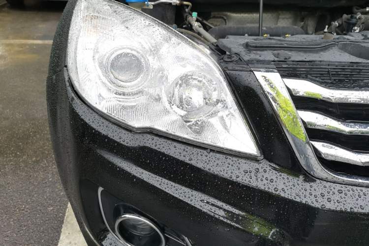 Used Haval H6 2016 Upgraded Model 1.5T Automatic Two-Wheel Drive Elite Version Right Front Headlight