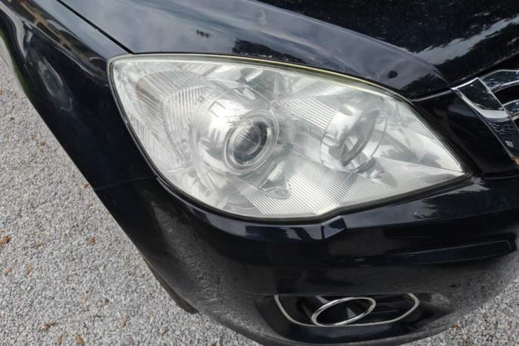 Used Haval H6 2016 Upgraded Model 1.5T Manual Two-Wheel Drive Elite Version Right Front Headlight