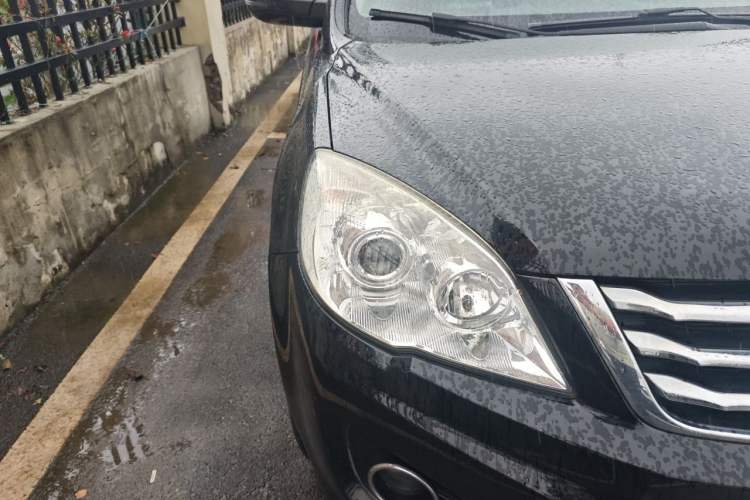 Used Haval H6 2016 Upgraded Model 1.5T Automatic Two-Wheel Drive Elite Version Right Front Headlight