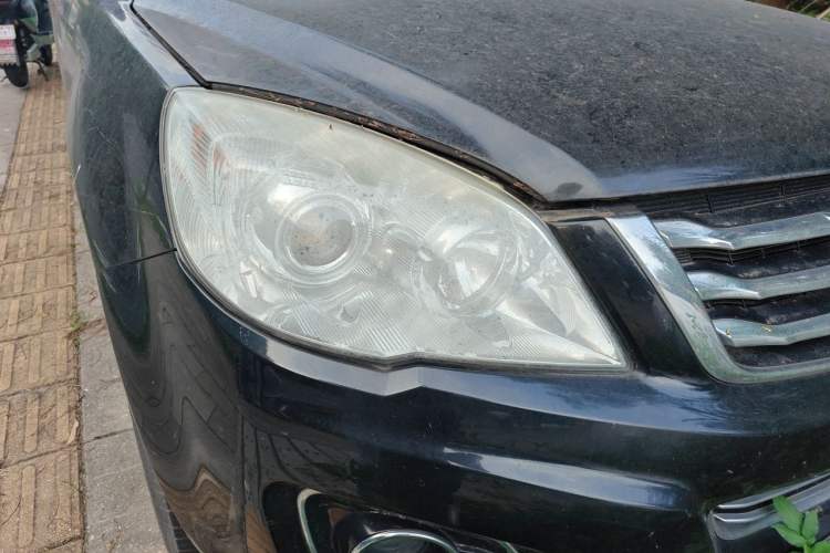 Used Haval H6 2016 Upgraded Model 1.5T Manual Two-Wheel Drive Elite Version Right Front Headlight