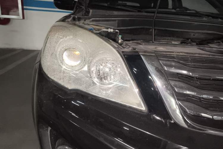 Used Haval H6 2016 Upgraded Model 1.5T Manual Two-Wheel Drive Urban Version Right Front Headlight