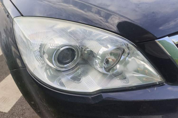 Used Haval H6 2016 Upgraded Model 1.5T Manual Two-Wheel Drive Elite Version Right Front Headlight
