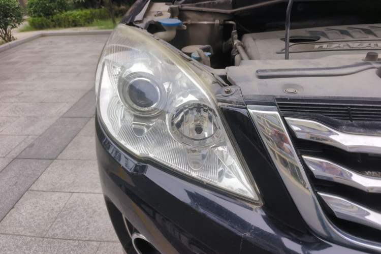 Used Haval H6 2016 Upgraded Model 1.5T Manual Two-Wheel Drive Elite Version Right Front Headlight
