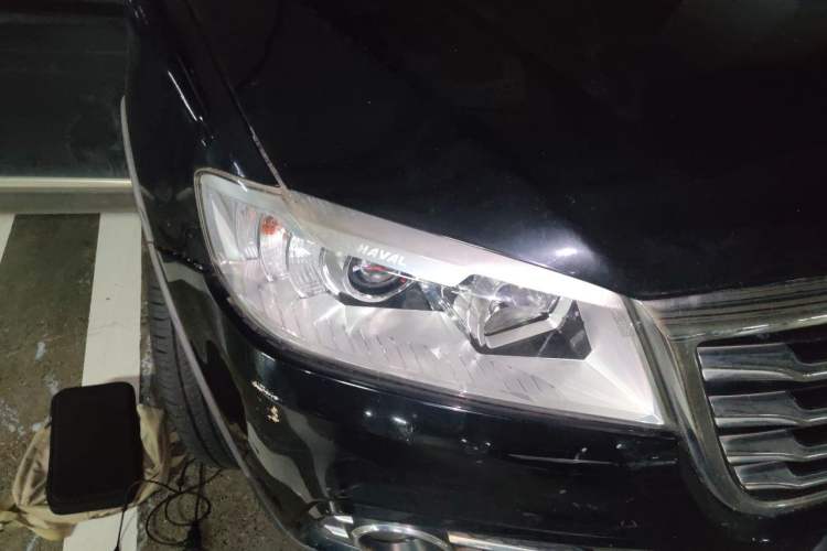 Used Haval H6 2016 Upgraded Model 1.5T Automatic Two-Wheel Drive Elite Version Right Front Headlight