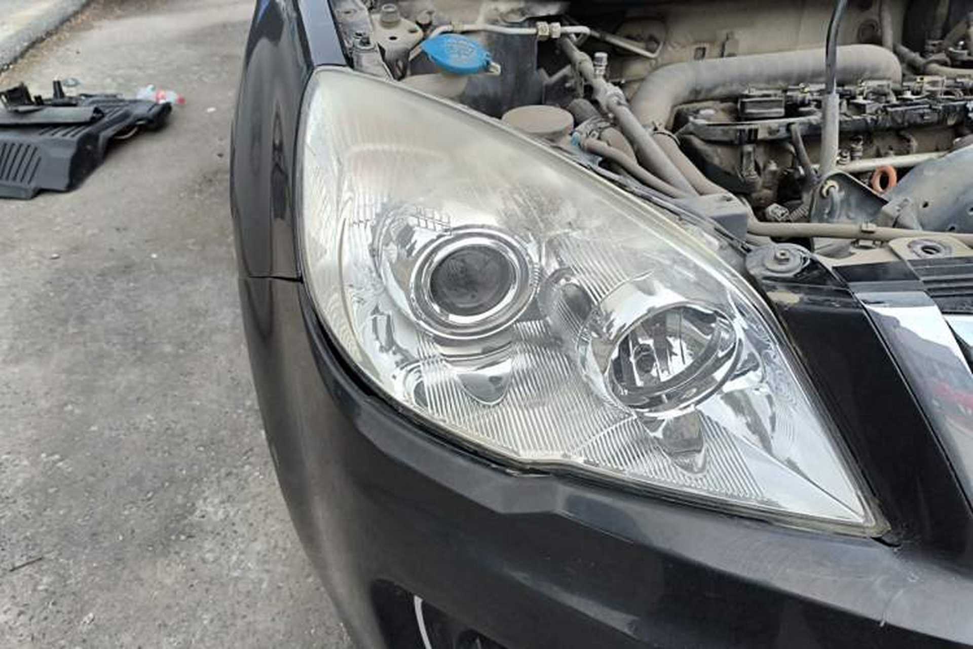 Used Haval H6 2016 Upgraded Model 1.5T Manual Two-Wheel Drive Elite Version Right Front Headlight