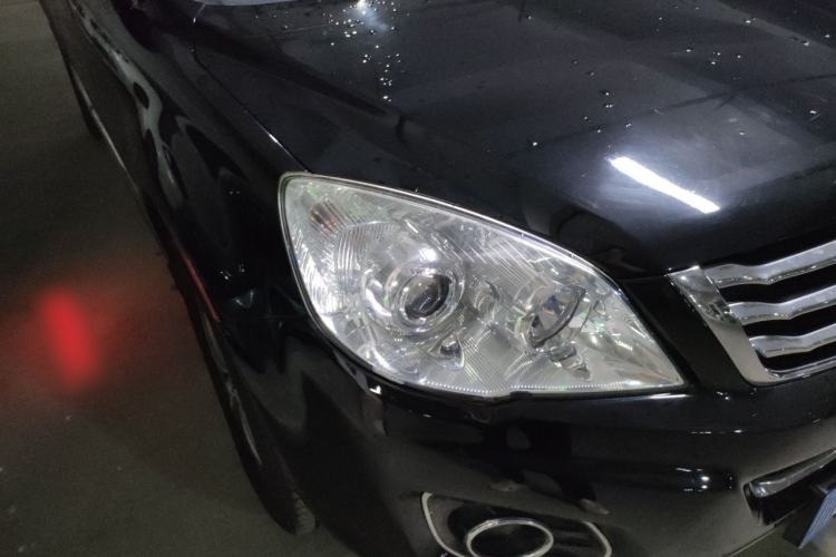 Used Haval H6 2016 Upgraded Model 1.5T Automatic Two-Wheel Drive Elite Version Right Front Headlight