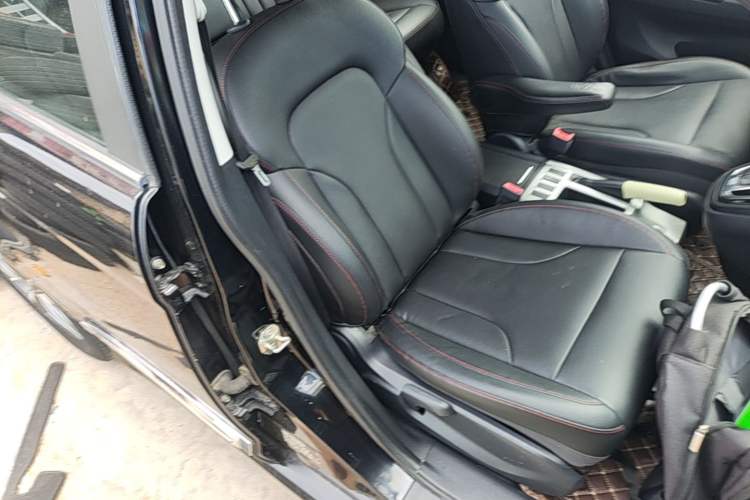 Used Haval H6 2016 Upgraded Model 1.5T Automatic Two-Wheel Drive Elite Version Right Front Seat