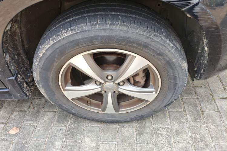 Used Haval H6 2016 Upgraded Model 1.5T Manual Two-Wheel Drive Elite Version Right Front Wheel Hub