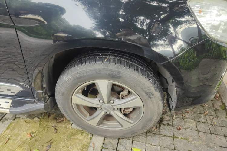 Used Haval H6 2016 Upgraded Model 1.5T Manual Two-Wheel Drive Urban Version Right Front Wheel Hub