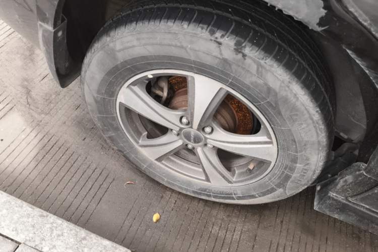Used Haval H6 2016 Upgraded Model 1.5T Manual Two-Wheel Drive Elite Version Right Front Wheel Hub