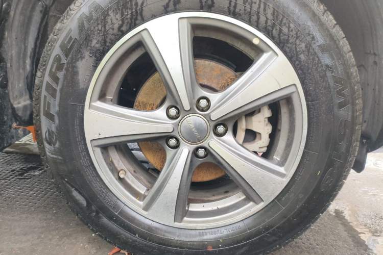 Used Haval H6 2016 Upgraded Model 1.5T Manual Two-Wheel Drive Elite Version Right Front Wheel Hub